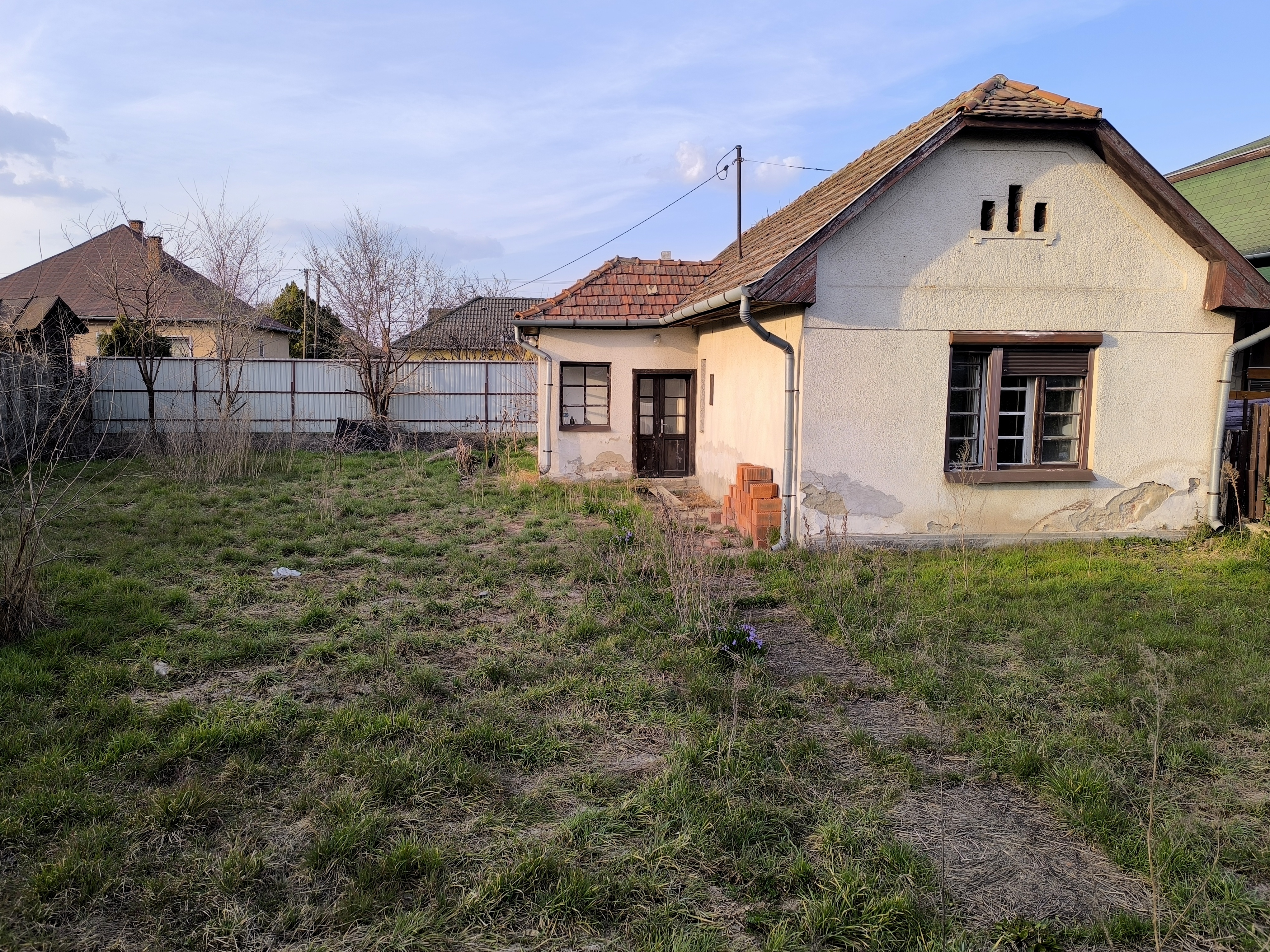 Debrecen Vámospércsi úton telek eladó!