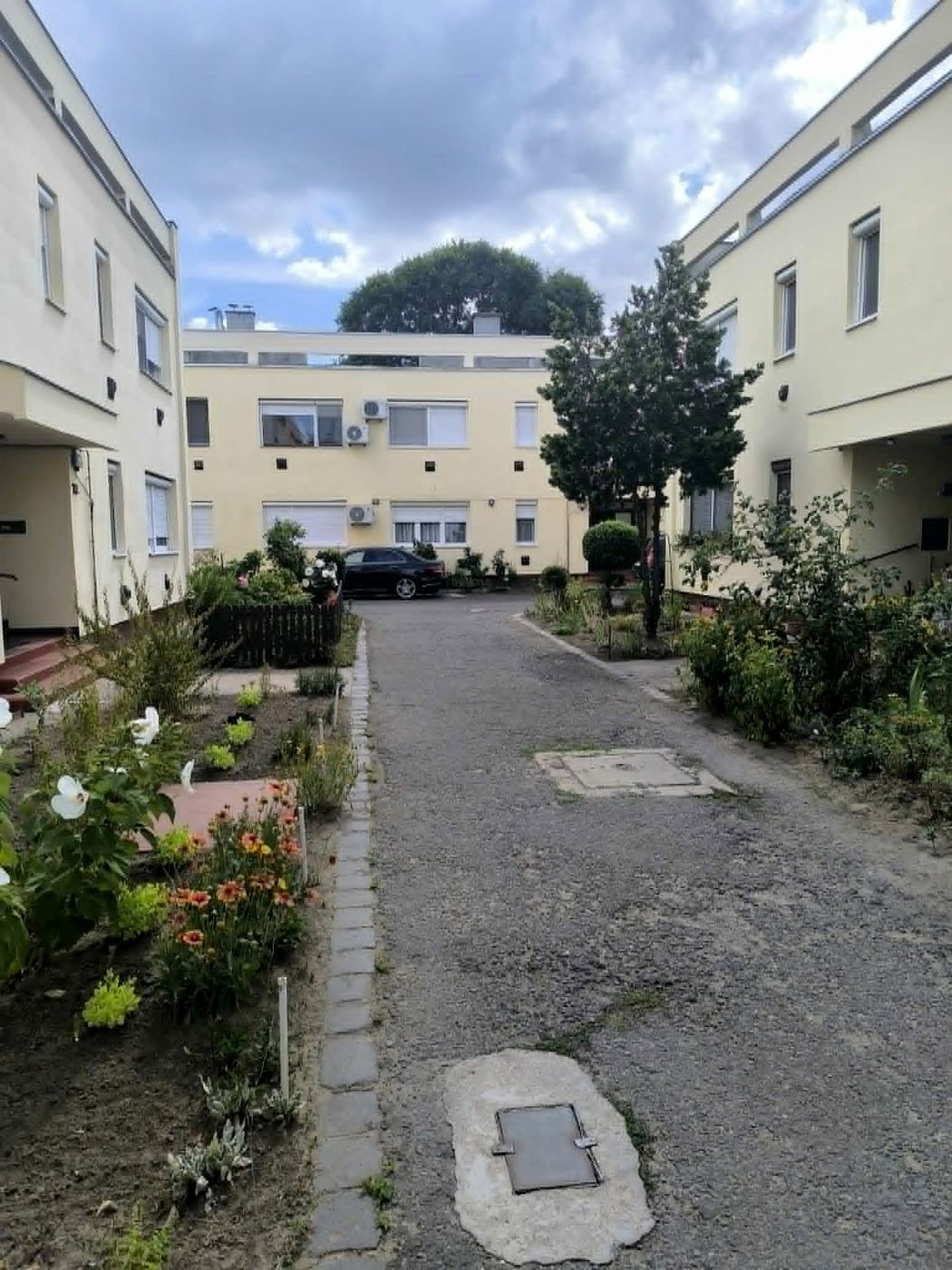 Debrecen Kassai úton 36 m²-es, 2 szobás, bútorozott lakás eladó!